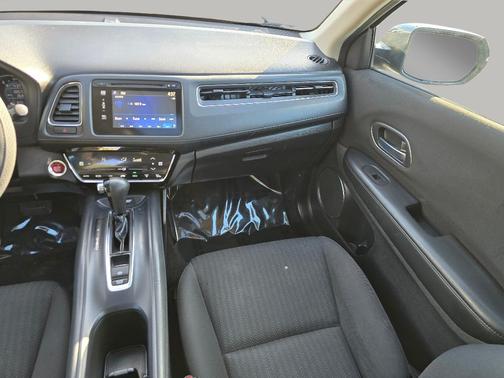 Crystal Black Pearl 2016 Honda HR-V EX