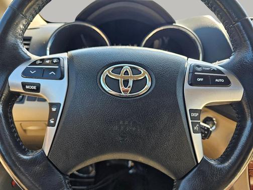 Shoreline Mist 2013 Toyota Highlander Limited