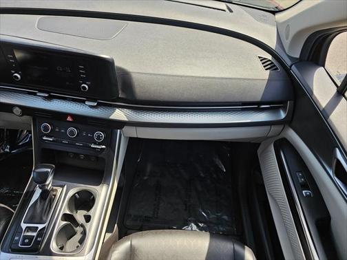 2022 Kia Carnival LXS