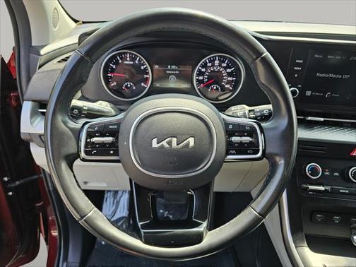 2022 Kia Carnival LXS
