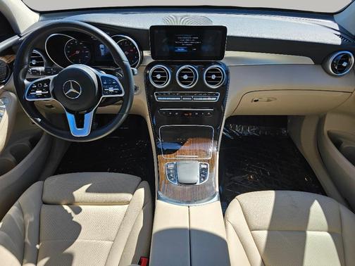 designo Cardinal Red Metallic 2021 Mercedes-Benz GLC 300 Base 4MATIC