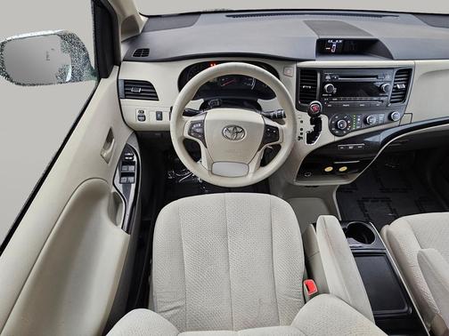 2012 Toyota Sienna LE