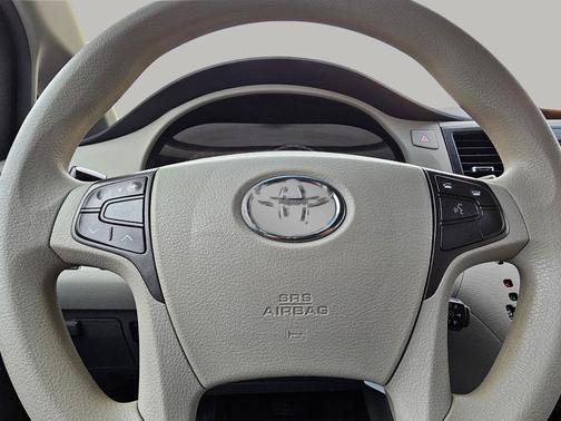 2012 Toyota Sienna LE