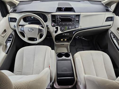 2012 Toyota Sienna LE