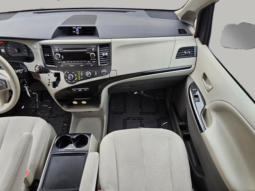 2012 Toyota Sienna LE