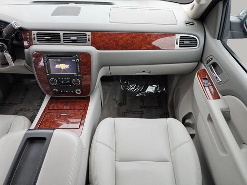 2012 Chevrolet Suburban 1500 LTZ