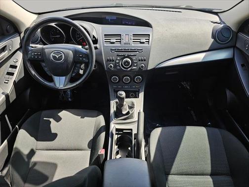 2013 Mazda Mazda3 i Touring