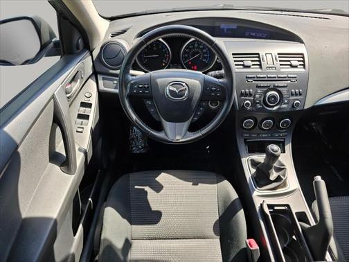 2013 Mazda Mazda3 i Touring