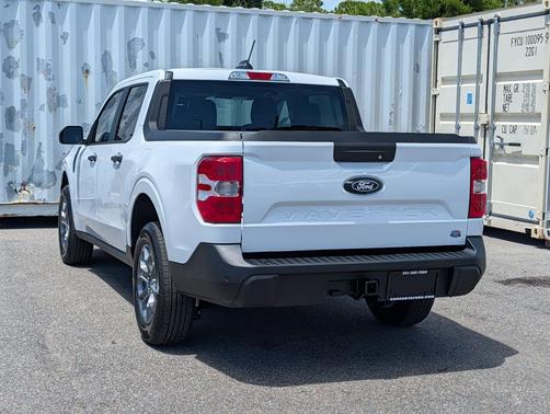 OXFORD WHITE 2026 Ford Maverick XLT