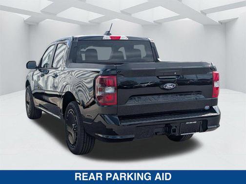 SHADOW BLACK 2026 Ford Maverick Lobo Standard