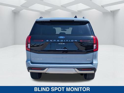 Glacier Gray Metallic Tri-Coat 2026 Ford Expedition Max Platinum