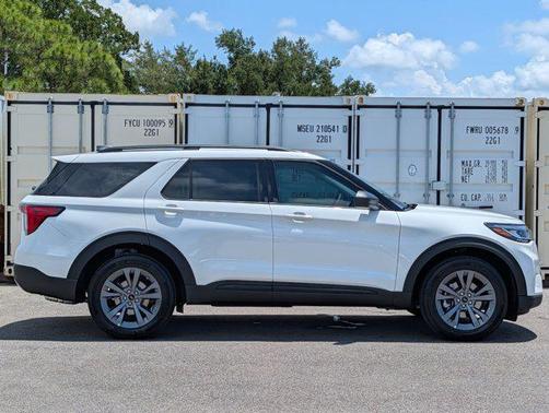 STAR WHITE MET TRI-COAT 2026 Ford Explorer Active