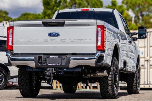 2025 Ford F-350 XLT