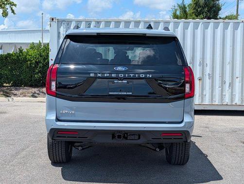 GLACIER GRAY MET TRI-COAT 2026 Ford Expedition Active