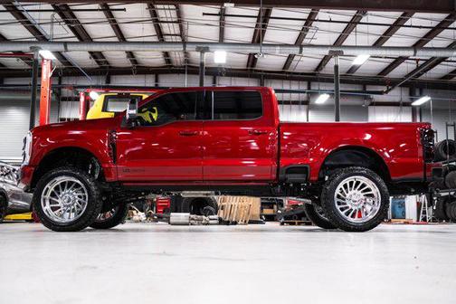 2025 Ford F-250 Platinum