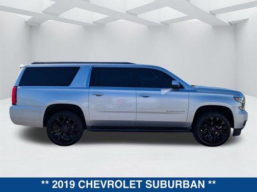 2019 Chevrolet Suburban LT