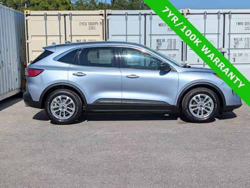 ICED BLUE SILVER METALLIC 2022 Ford Escape SE