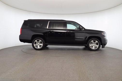 Photo 3 of 27 of 2016 Chevrolet Suburban LS