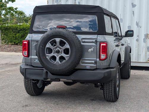 CARBONIZED GRAY METALLIC 2026 Ford Bronco Big Bend