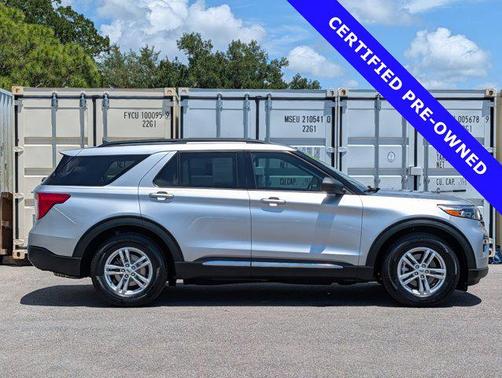 ICONIC SILVER METALLIC 2021 Ford Explorer XLT