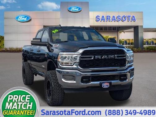 2020 RAM 2500 Tradesman Crew Cab 4X4 6'4' Box
