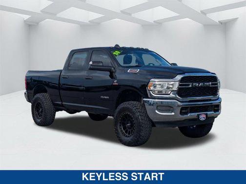 2020 RAM 2500 Tradesman Crew Cab 4X4 6'4' Box
