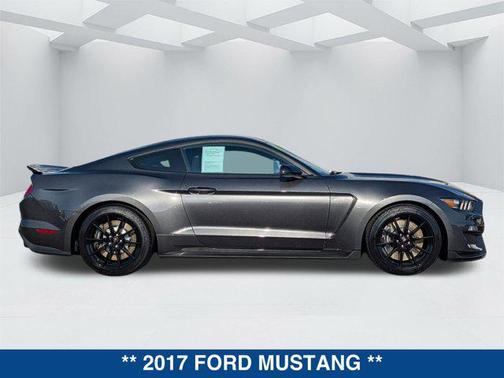 2017 Ford Shelby GT350 Base