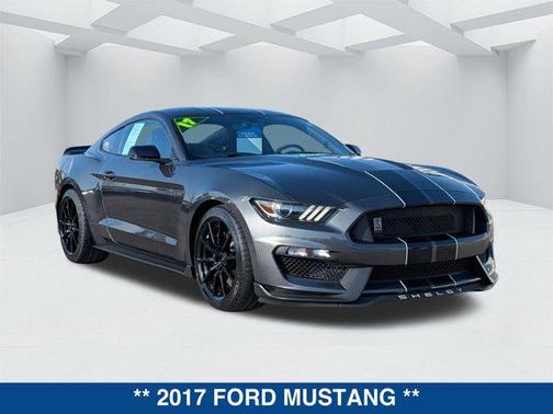 2017 Ford Shelby GT350 Base