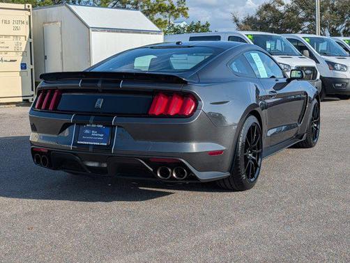 2017 Ford Shelby GT350 Base