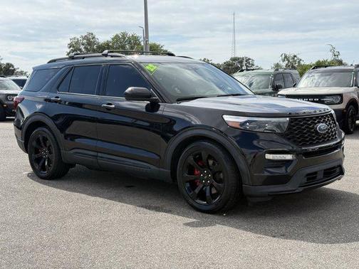 2022 Ford Explorer ST