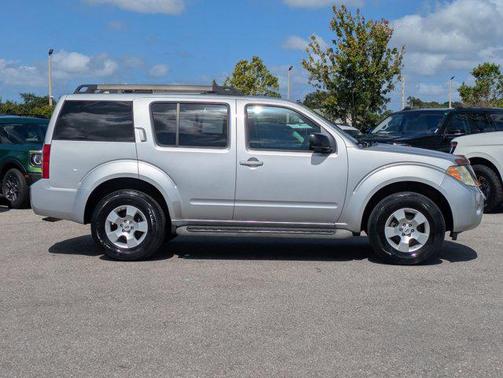 2008 Nissan Pathfinder S