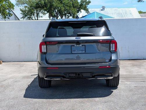 Carbonized Gray Metallic 2026 Ford Explorer ST-Line
