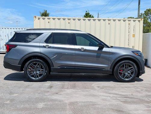 Carbonized Gray Metallic 2026 Ford Explorer ST-Line
