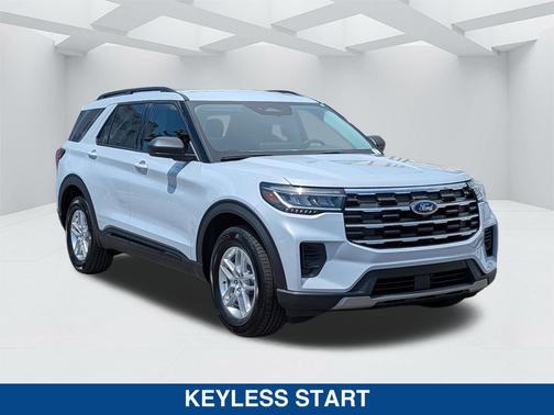 Space White Metallic 2026 Ford Explorer Active