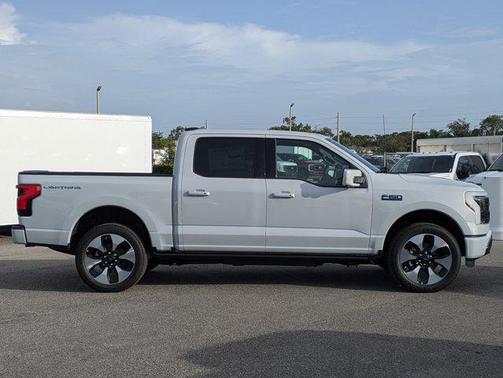 2025 Ford F-150 Lightning Platinum