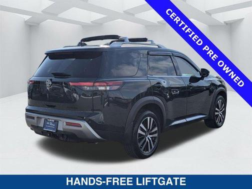 2023 Nissan Pathfinder Platinum FWD
