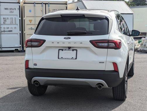 STAR WHITE METALLIC TRI-COAT 2026 Ford Escape PHEV Base