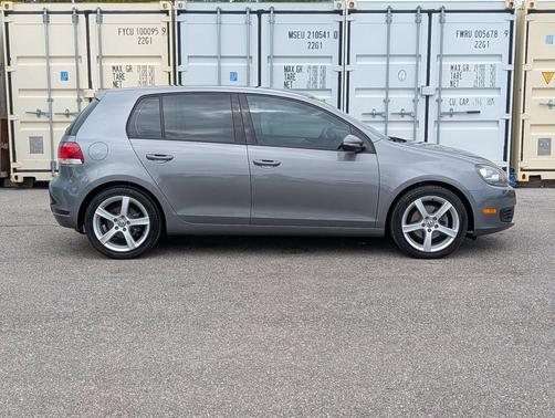 United Gray Metallic 2013 Volkswagen Golf 2.5L
