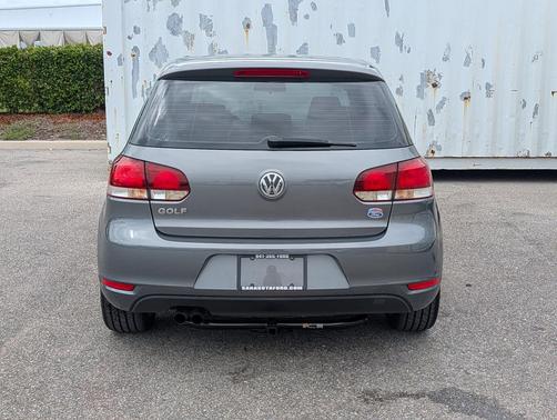 United Gray Metallic 2013 Volkswagen Golf 2.5L