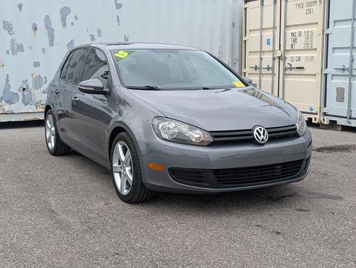United Gray Metallic 2013 Volkswagen Golf 2.5L