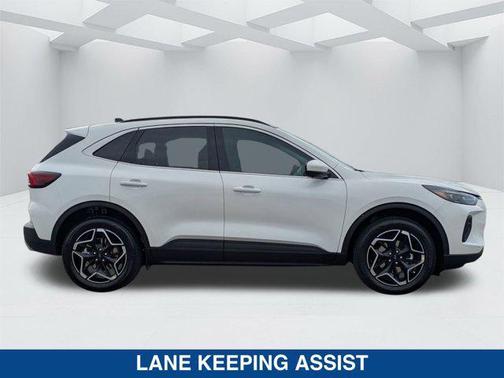 2026 Ford Escape Platinum