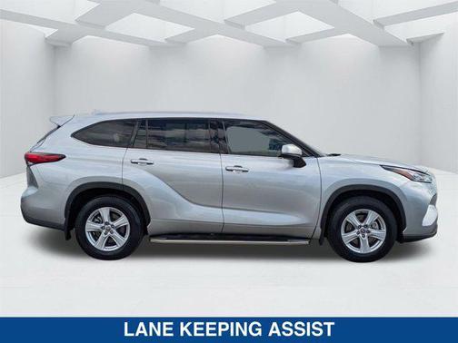 2020 Toyota Highlander LE