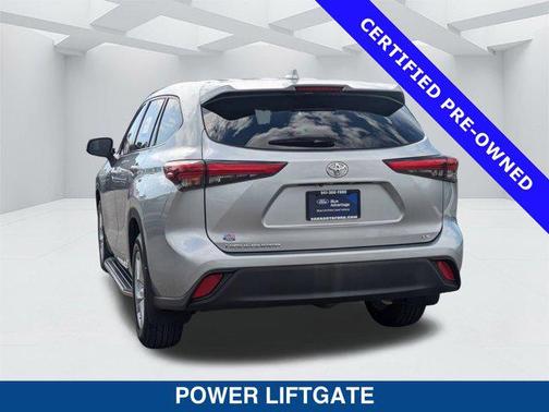 2020 Toyota Highlander LE