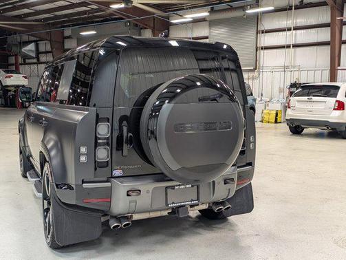 2024 Land Rover Defender 110 P525 Carpathian Edition