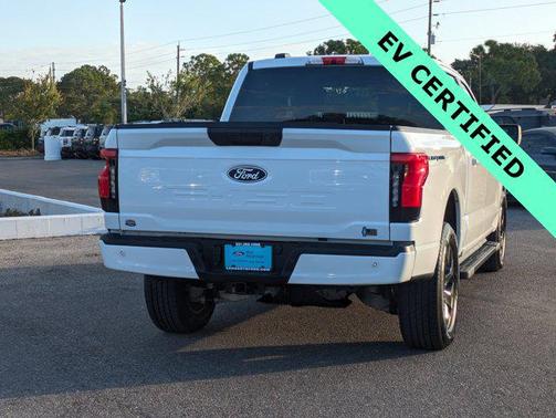 2025 Ford F-150 Lightning Flash