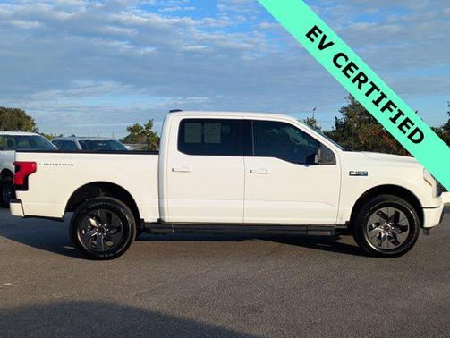 2025 Ford F-150 Lightning Flash