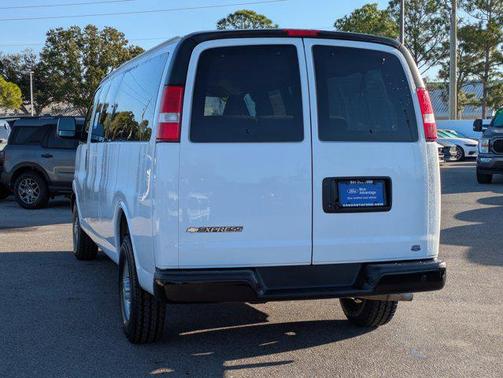 2023 Chevrolet Express 3500 RWD 3500 Extended Wheelbase LS