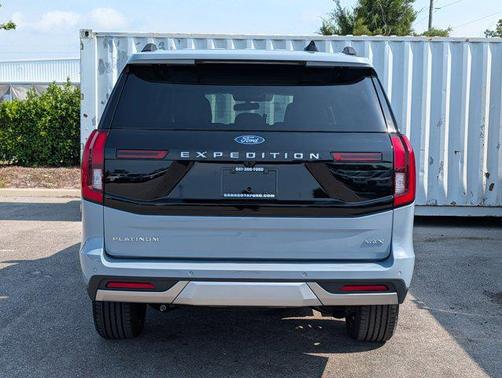 GLACIER GRAY MET TRI-COAT 2026 Ford Expedition Max Platinum