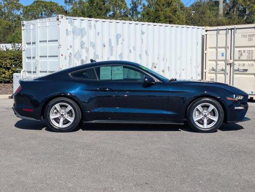 2021 Ford Mustang EcoBoost