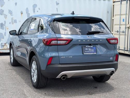 VAPOR BLUE METALLIC 2023 Ford Escape Active